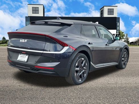 New 2025 Kia EV6 Light w/ Light LR Technology Package image 5