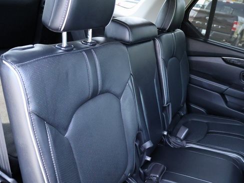 Used 2023 Honda Pilot Elite image 12