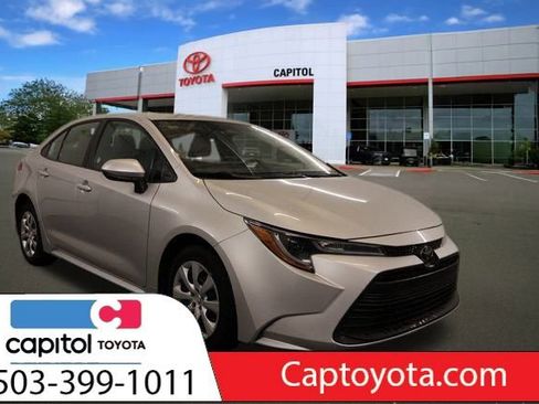 Used 2024 Toyota Corolla LE image 1