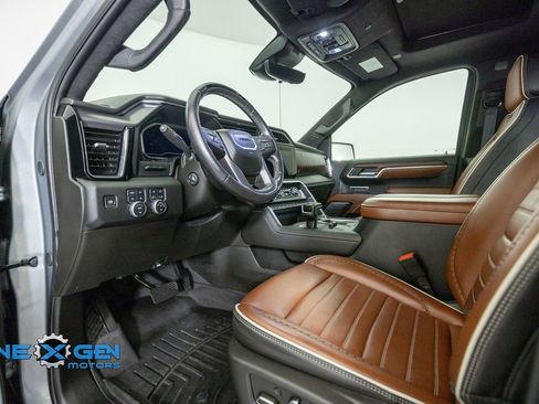 Used 2024 GMC Sierra 1500 Denali Ultimate AWD/4WD image 10