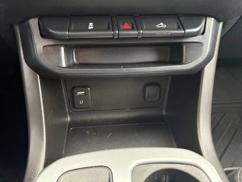 Used 2016 Chevrolet Colorado LT w/ LT Convenience Package AWD/4WD image 29