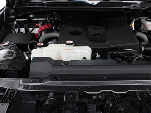 Used 2024 Toyota Tundra SR5 w/ SR5 Premium Package AWD/4WD image 38