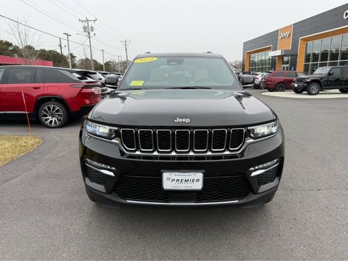 Used 2024 Jeep Grand Cherokee Limited image 2