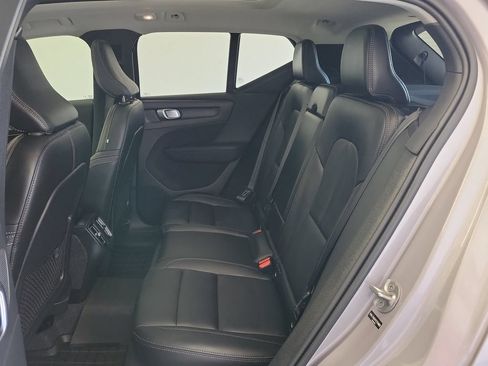 Certified 2026 Volvo XC40 B5 Plus AWD/4WD image 13