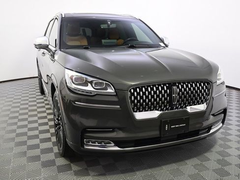 Used 2020 Lincoln Aviator Black Label w/ Class IV Trailer Tow Package AWD/4WD image 9