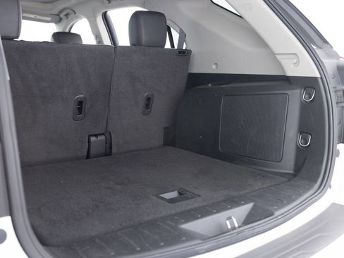 Used 2016 Chevrolet Equinox LTZ w/ Enhanced Convenience Package FWD image 38