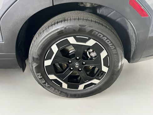 Used 2025 Hyundai Santa Fe SEL image 11