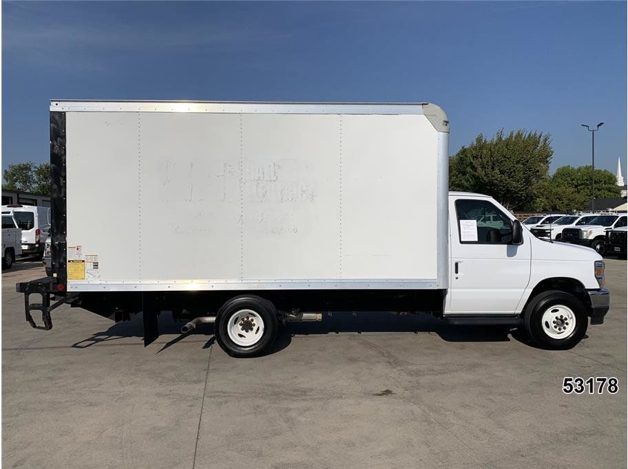 Used 2024 Ford E-450 and Econoline 450 Super Duty w/ Power Windows & Locks Group RWD image 6