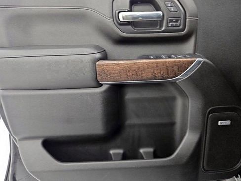 Used 2024 GMC Sierra 3500 Denali Ultimate image 8