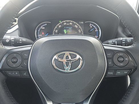 Used 2022 Toyota RAV4 Limited AWD/4WD image 17