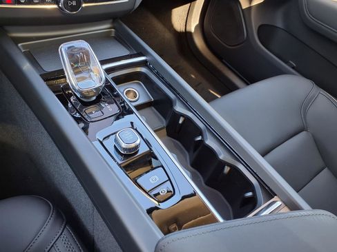 New 2026 Volvo XC60 B5 Plus w/ Protection Package Premier image 15