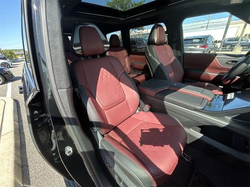 New 2026 INFINITI QX80 Autograph w/ Premium Cargo Package image 16