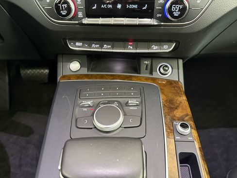 Used 2018 Audi Q5 2.0T Premium Plus w/ Premium Plus Package image 18