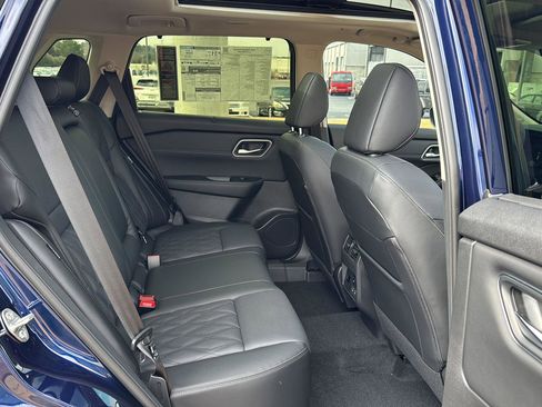New 2026 Nissan Rogue Platinum w/ Platinum Premium Package AWD/4WD image 11