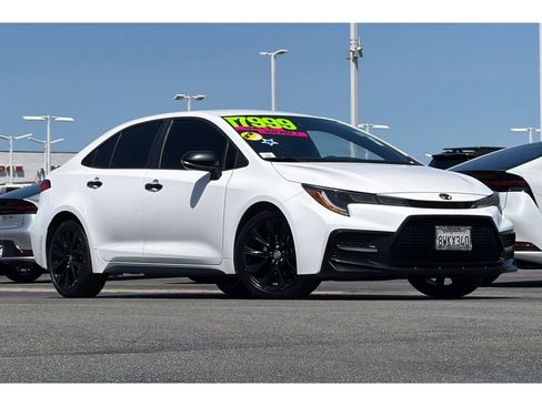 Used 2021 Toyota Corolla SE w/ Carpet Mat Package (TMS) FWD image 2