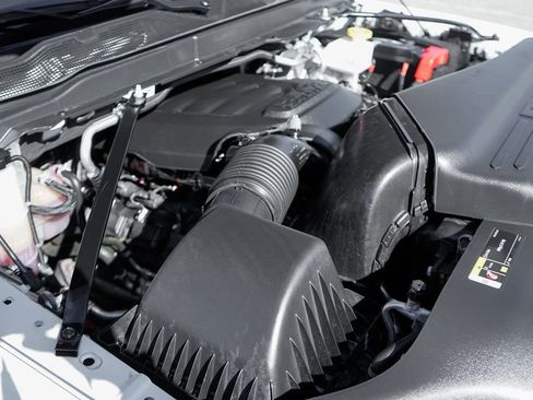 Used 2024 RAM 2500 Tradesman w/ Chrome Appearance Group image 13