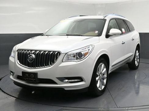 Used 2017 Buick Enclave Premium image 3