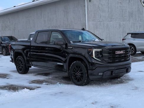 Used 2023 GMC Sierra 1500 Elevation w/ Preferred Package image 11