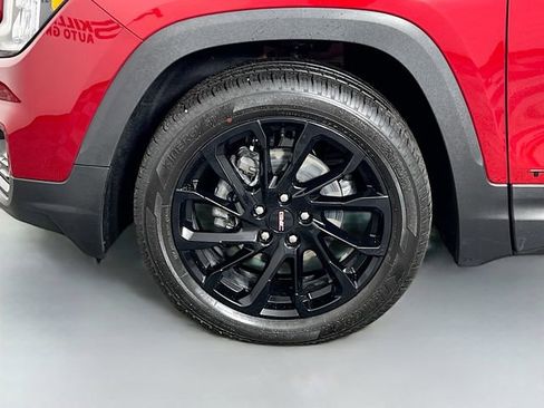 Used 2023 GMC Terrain SLT w/ Infotainment Package II image 29