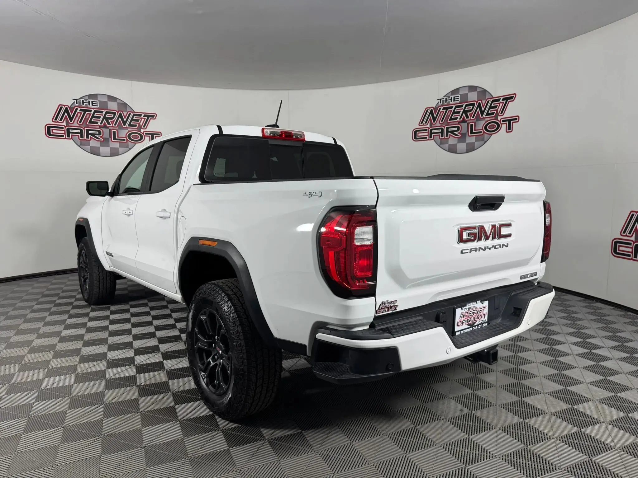 Used 2025 GMC Canyon Elevation AWD/4WD image 5