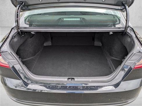 Used 2025 Toyota Camry LE image 6