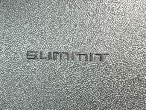 Used 2017 Jeep Grand Cherokee Summit AWD/4WD image 14
