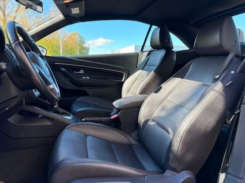 Used 2013 Volkswagen Eos FWD image 19