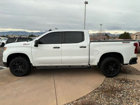 Used 2022 Chevrolet Silverado 1500 LT Trail Boss w/ Protection Package image 7