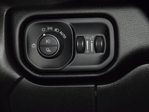 Used 2024 RAM 2500 Laramie w/ Night Edition image 34