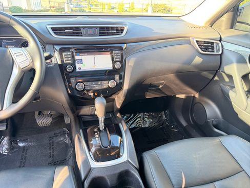 Used 2015 Nissan Rogue SL w/ SL Premium Package AWD/4WD image 19