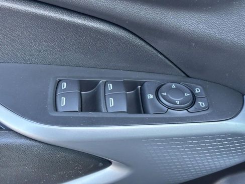 Used 2024 Chevrolet Trax RS image 24