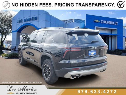 Used 2025 Chevrolet Traverse Z71 w/ Driver Confidence Package AWD/4WD image 4