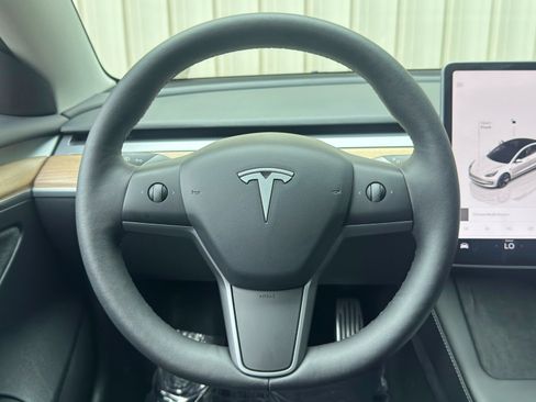 Used 2023 Tesla Model 3 Standard Range RWD image 19