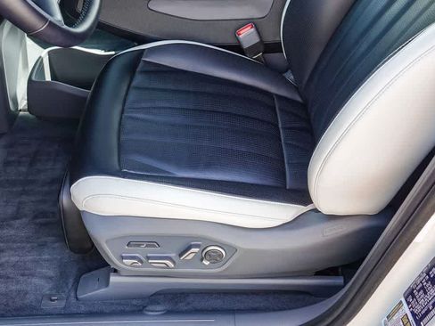 Certified 2024 Kia EV9 GT-Line AWD/4WD image 21