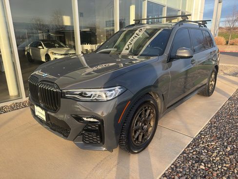 Used 2022 BMW X7 xDrive40i w/ M Sport Package image 1