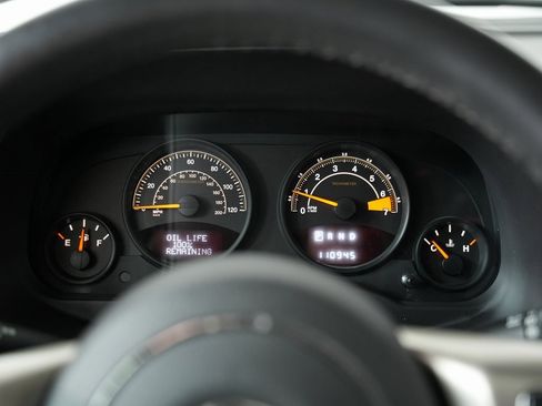 Used 2016 Jeep Patriot High Altitude image 16