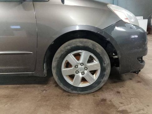 Used 2005 Toyota Sienna LE FWD image 14