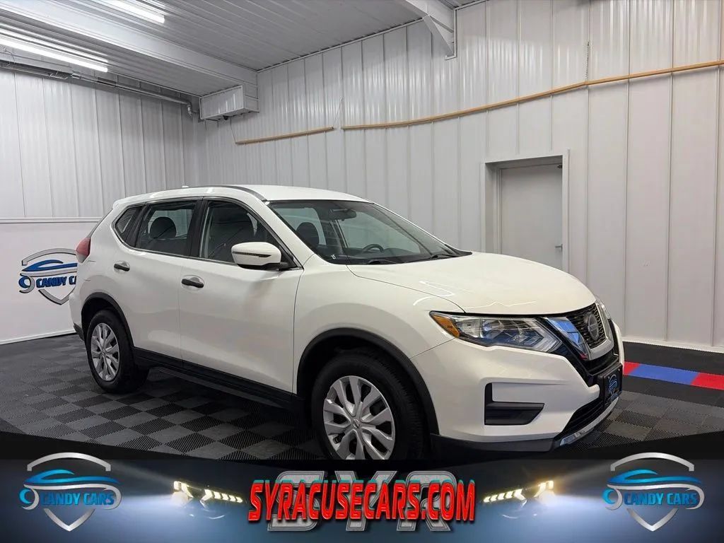 Used 2019 Nissan Rogue S FWD image 1
