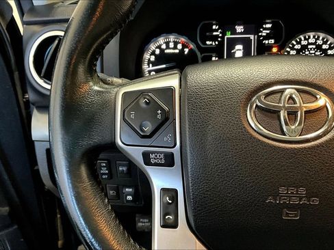 Used 2018 Toyota Tundra SR5 image 12