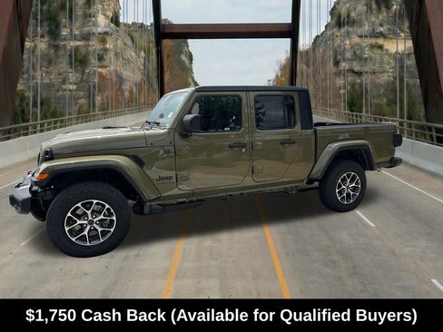 New 2026 Jeep Gladiator Sport image 4
