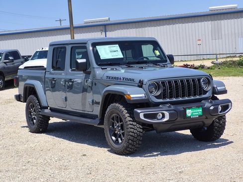 New 2026 Jeep Gladiator Sport AWD/4WD image 2
