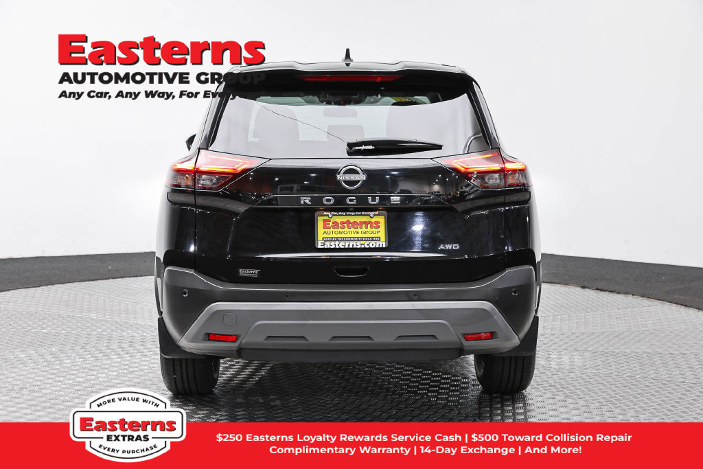 Used 2023 Nissan Rogue S AWD/4WD image 7