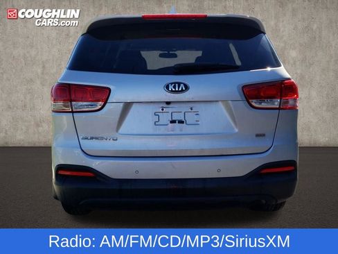 Used 2017 Kia Sorento AWD w/ LX Convenience Package image 7