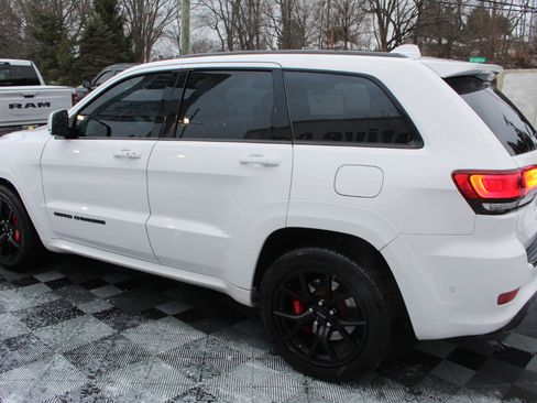 Used 2020 Jeep Grand Cherokee SRT w/ Trailer Tow Group IV image 7