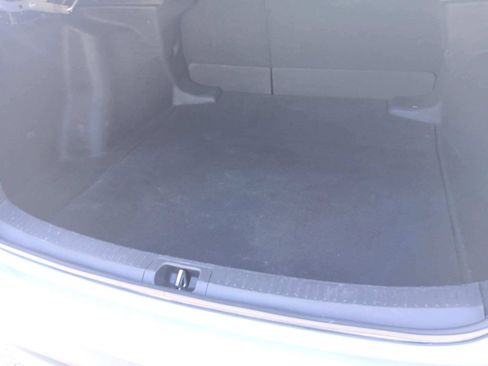 Used 2022 Toyota Corolla LE FWD image 15