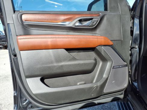 Used 2023 GMC Yukon XL Denali Ultimate w/ LPO, Floor Liner Package image 27