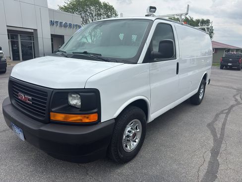 Used 2017 GMC Savana 2500 w/ All Terrain Package RWD image 5