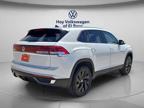 New 2026 Volkswagen Atlas Cross Sport SE FWD image 3