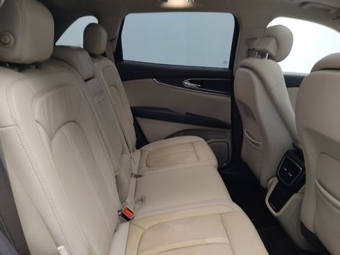 Used 2017 Lincoln MKX Reserve w/ Driver Assistance Package image 19