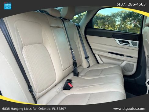 Used 2017 Jaguar XF Prestige image 19